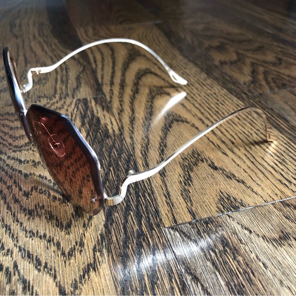 Oversized fashion sunglasses NWT - Picture 2 of 3